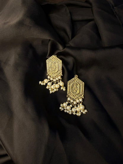 Noor Pearl Drop Earrings